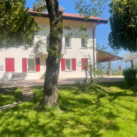 Casa Riva Us * Limana