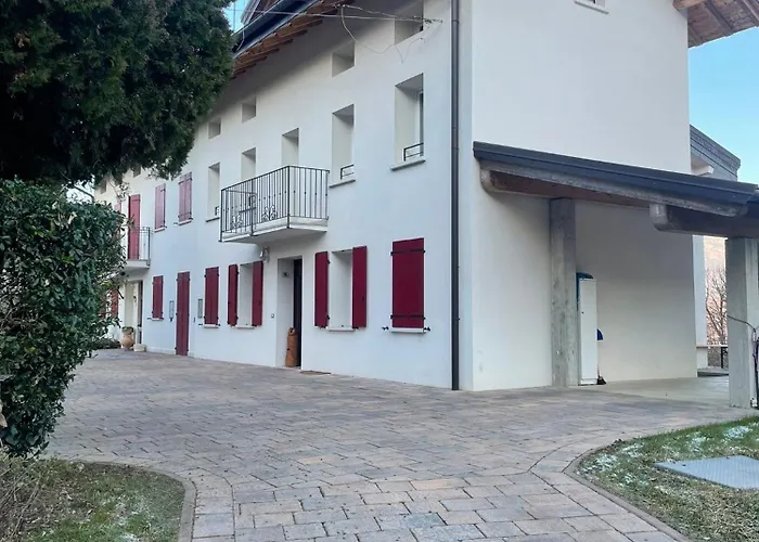 Casa Riva Us